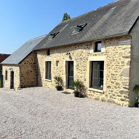Aux Portes De La Hougue Quettehou Eksteriør billede