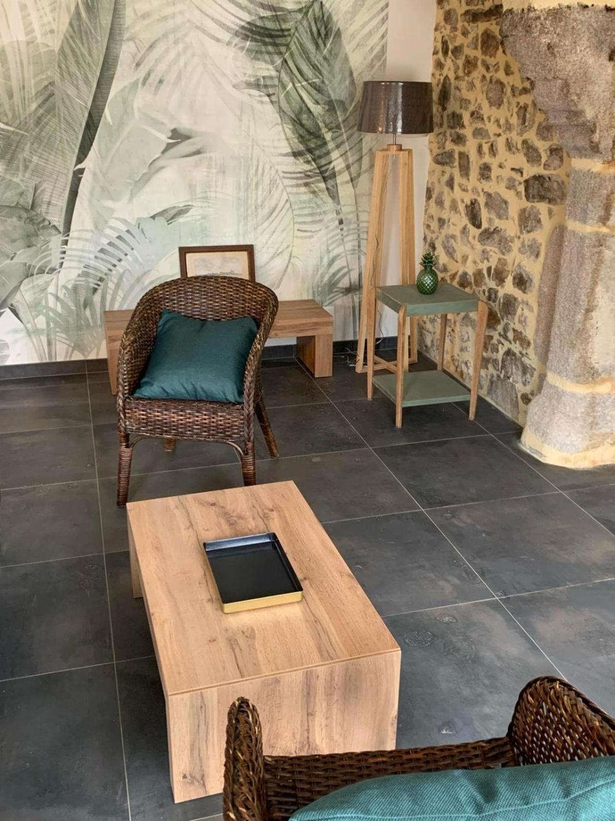 Aux Portes De La Hougue Quettehou Eksteriør billede