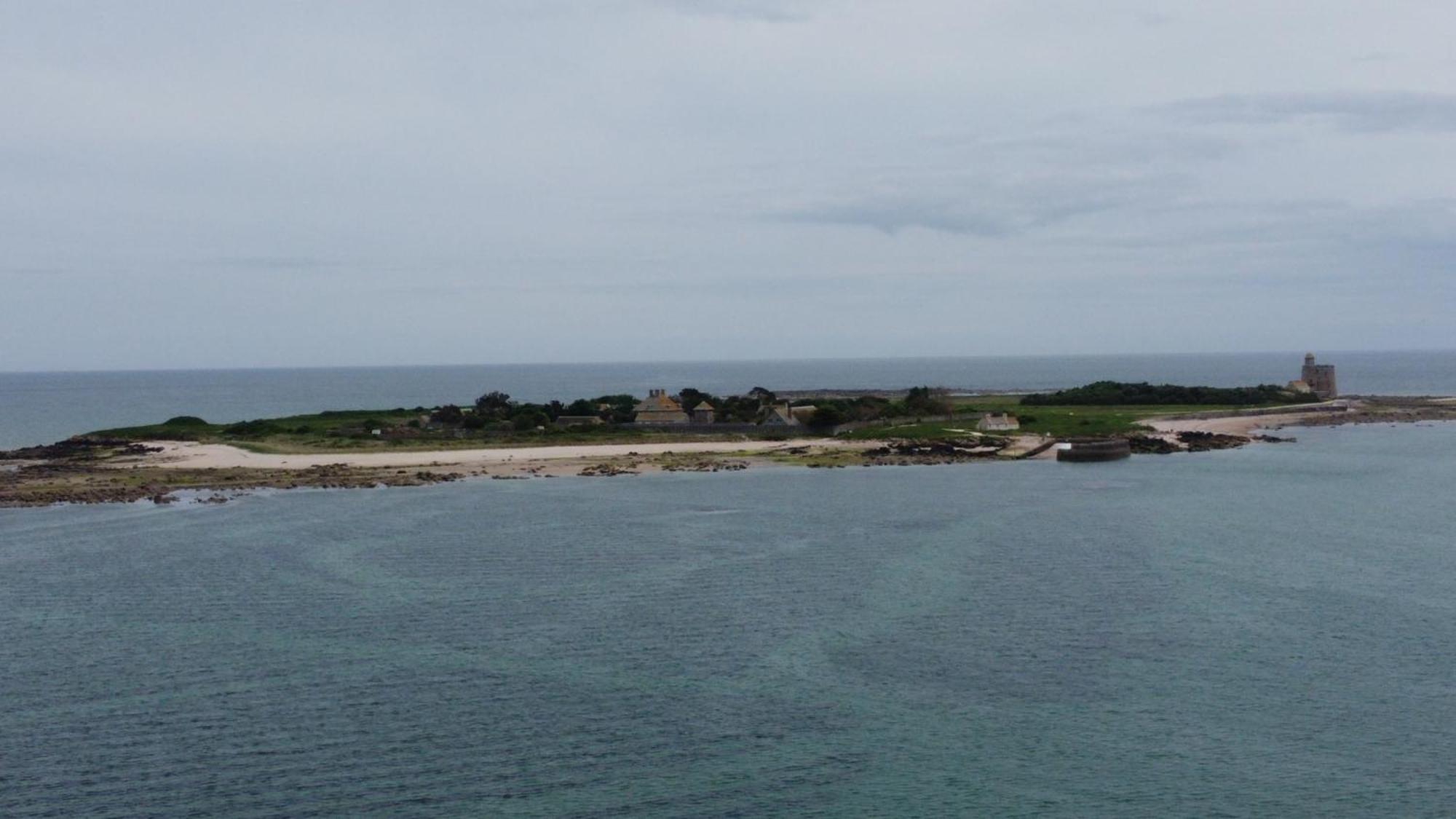 Aux Portes De La Hougue Quettehou Eksteriør billede